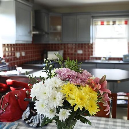 Seascape On The Edge Of Town: 4 Beds All Ensuite. Belmullet Luaran gambar