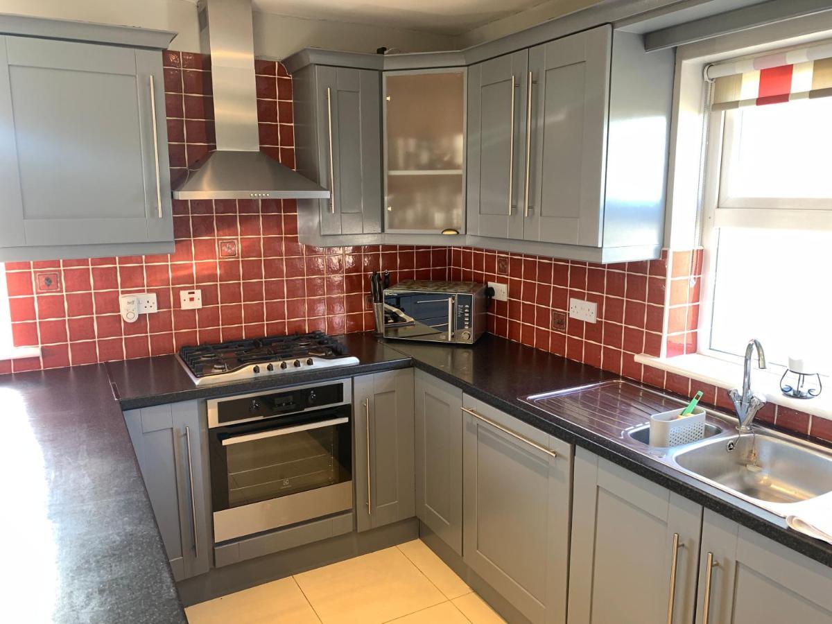 Seascape On The Edge Of Town: 4 Beds All Ensuite. Belmullet Luaran gambar