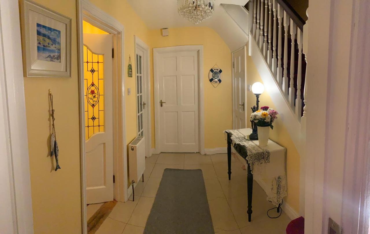 Seascape On The Edge Of Town: 4 Beds All Ensuite. Belmullet Luaran gambar