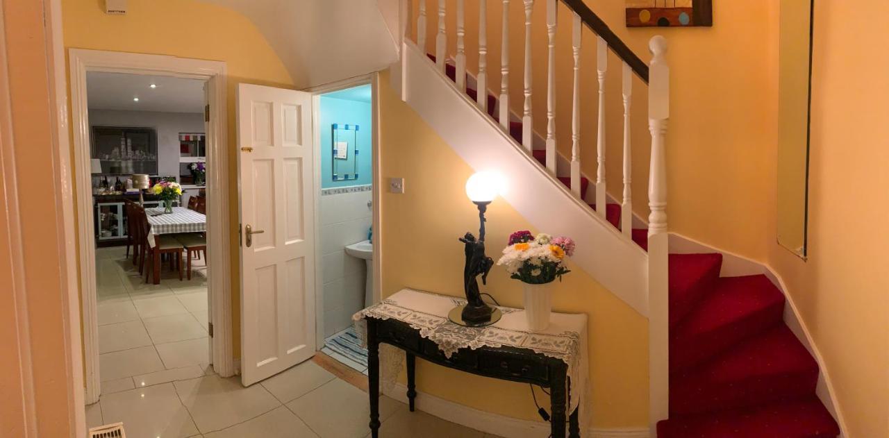 Seascape On The Edge Of Town: 4 Beds All Ensuite. Belmullet Luaran gambar
