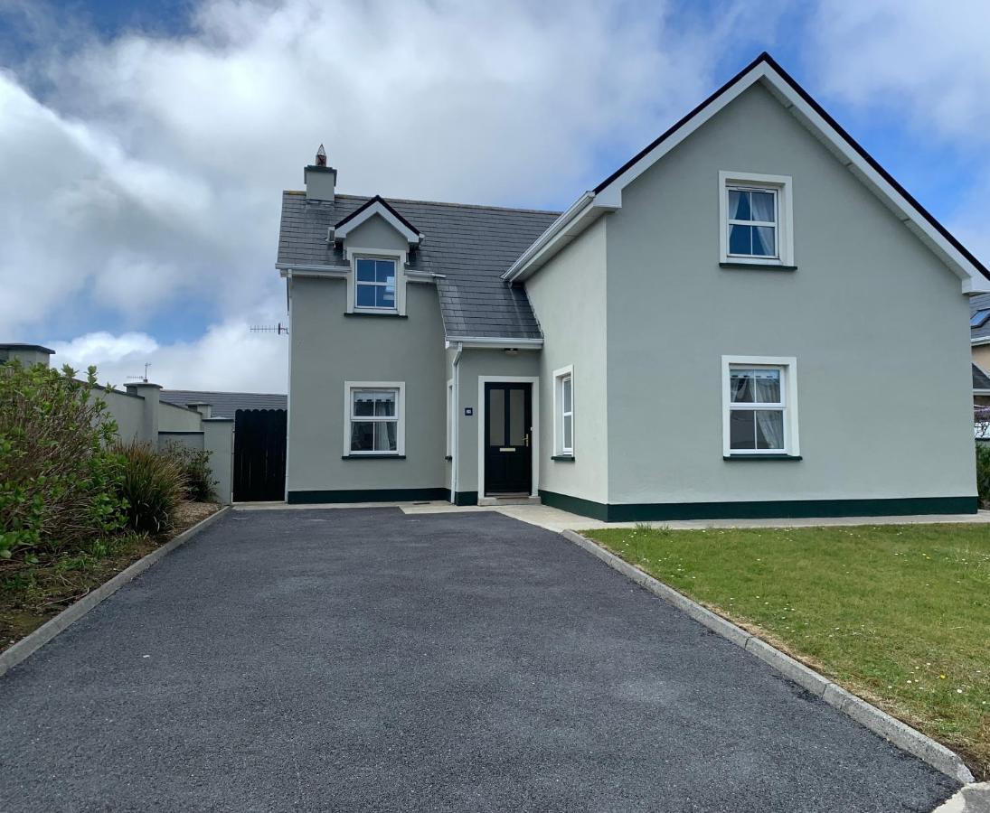 Seascape On The Edge Of Town: 4 Beds All Ensuite. Belmullet Luaran gambar