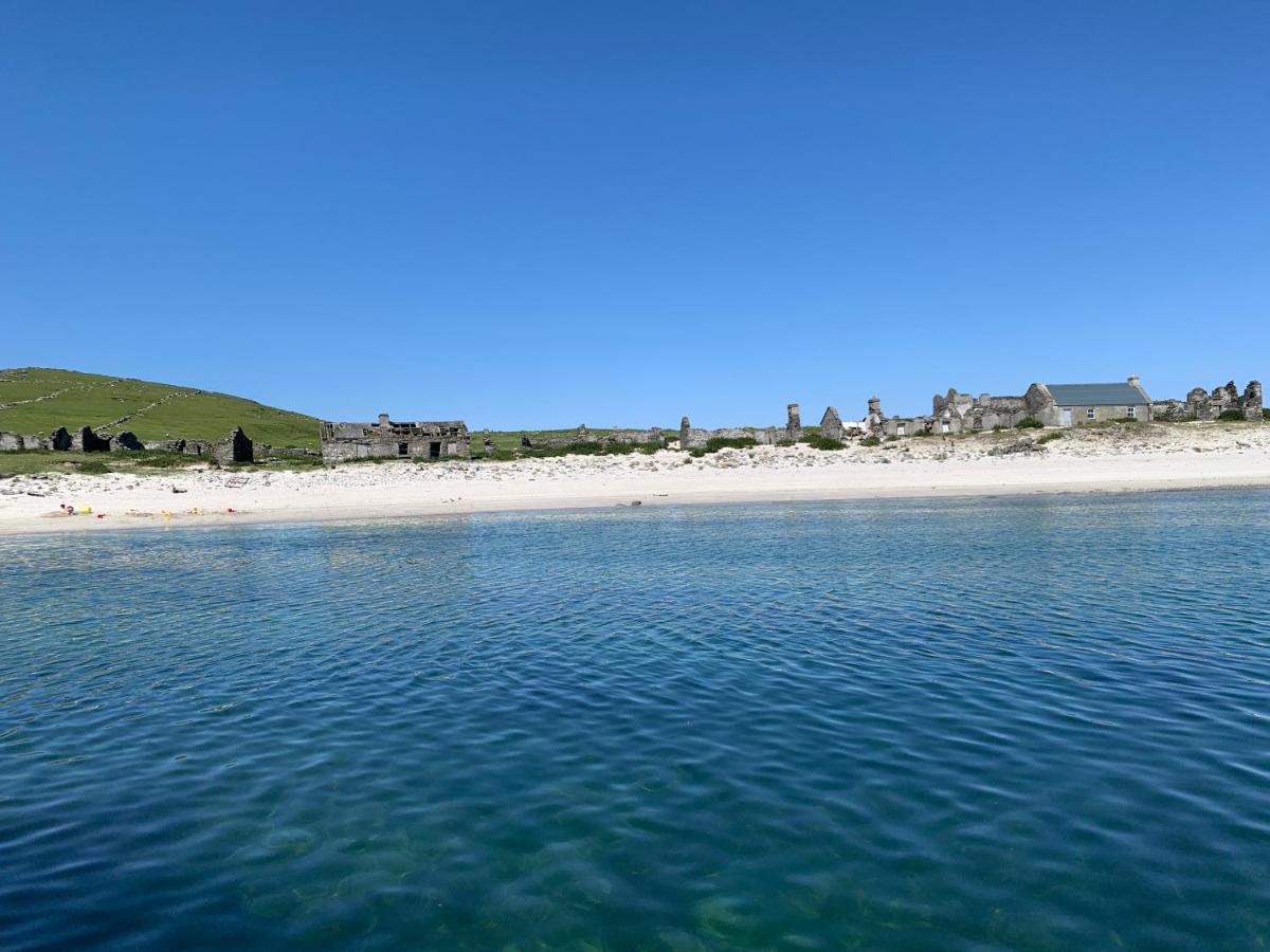 Seascape On The Edge Of Town: 4 Beds All Ensuite. Belmullet Luaran gambar