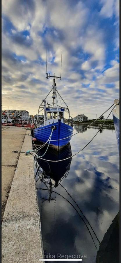 Seascape On The Edge Of Town: 4 Beds All Ensuite. Belmullet Luaran gambar