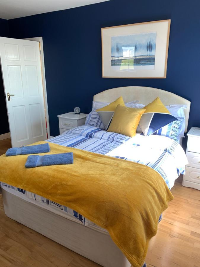 Seascape On The Edge Of Town: 4 Beds All Ensuite. Belmullet Luaran gambar