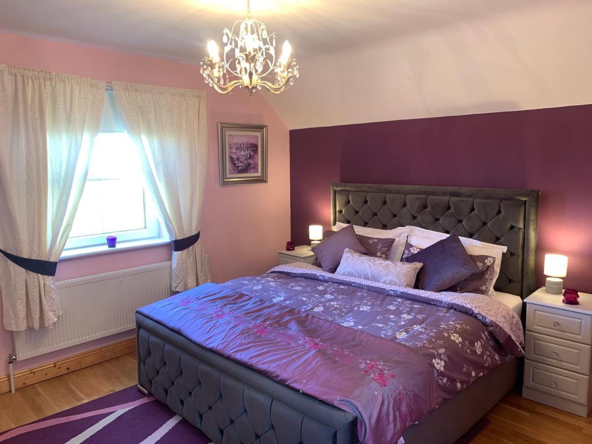 Seascape On The Edge Of Town: 4 Beds All Ensuite. Belmullet Luaran gambar