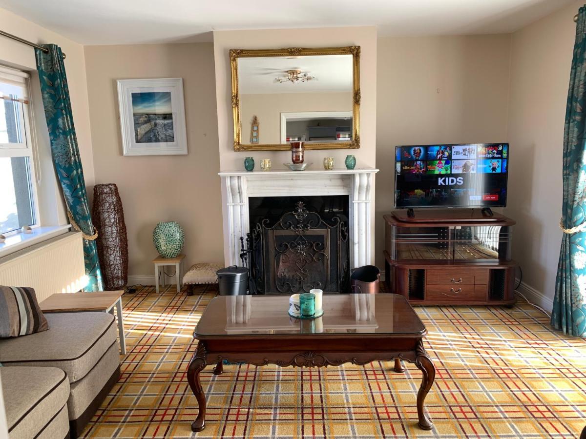 Seascape On The Edge Of Town: 4 Beds All Ensuite. Belmullet Luaran gambar