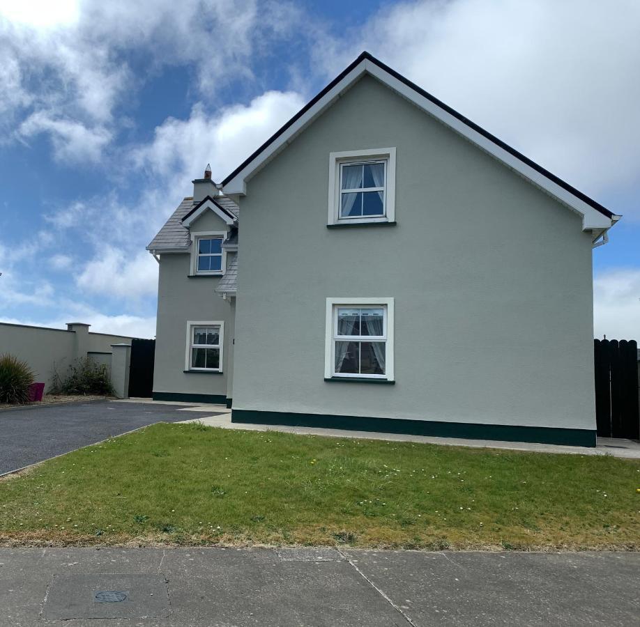Seascape On The Edge Of Town: 4 Beds All Ensuite. Belmullet Luaran gambar