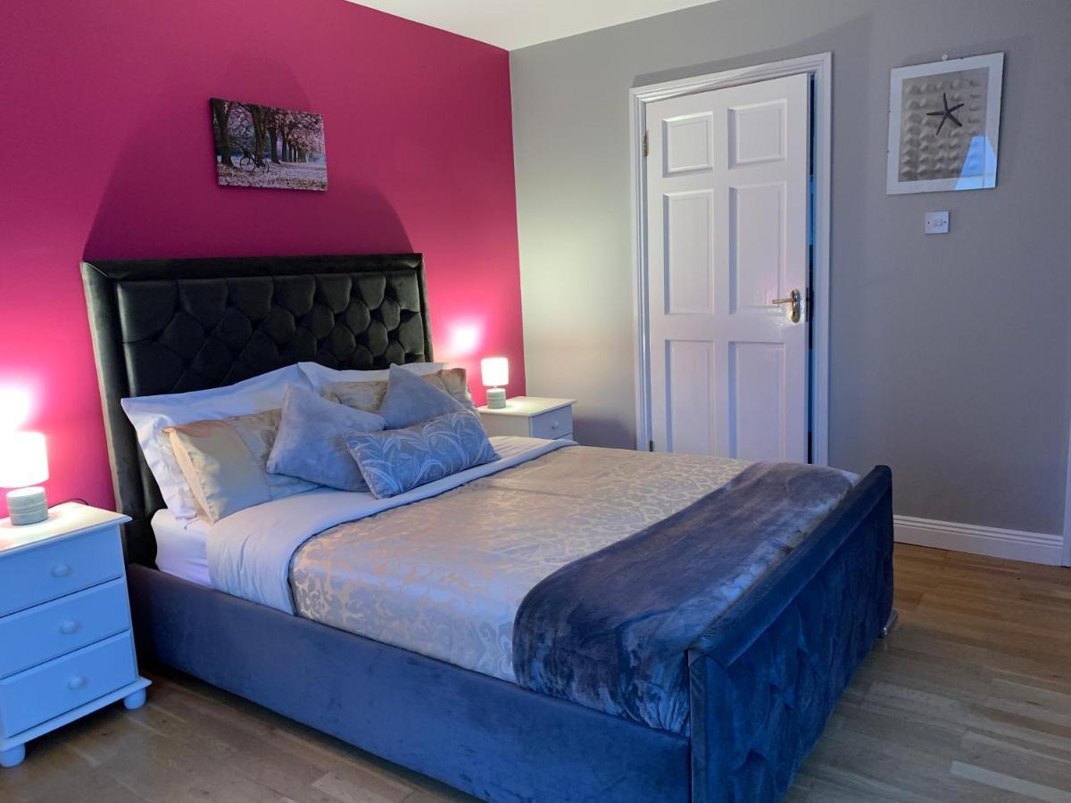 Seascape On The Edge Of Town: 4 Beds All Ensuite. Belmullet Luaran gambar